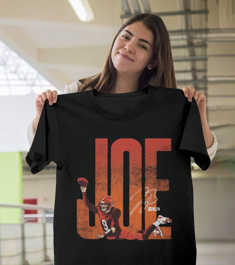 Joe Burrow NFLPA Cincinnati Bengals Signature Pass Vintage T-Shirt