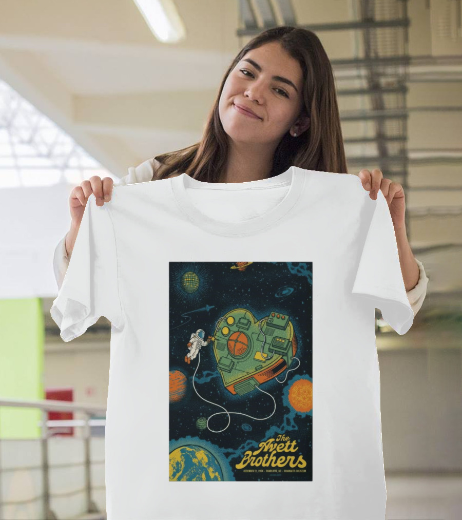 The Avett Brothers New Year's Eve Shows Charlotte NC Dec 31 2024 Cosmos Astronaut Heart Planetarium T-Shirt