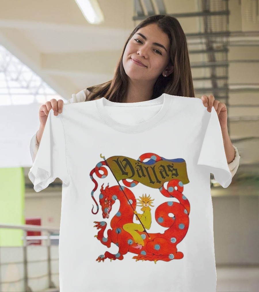 Hällas Flower Knight Riding Red Polka Dot Dragon T-Shirt
