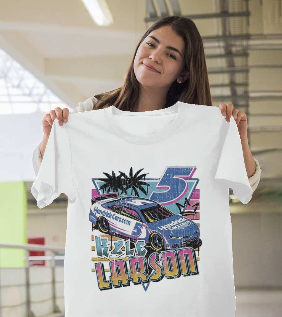 Kyle Larson Hendrickcars.com Racing Car Palm Trees Sunset Retro Style T-Shirt