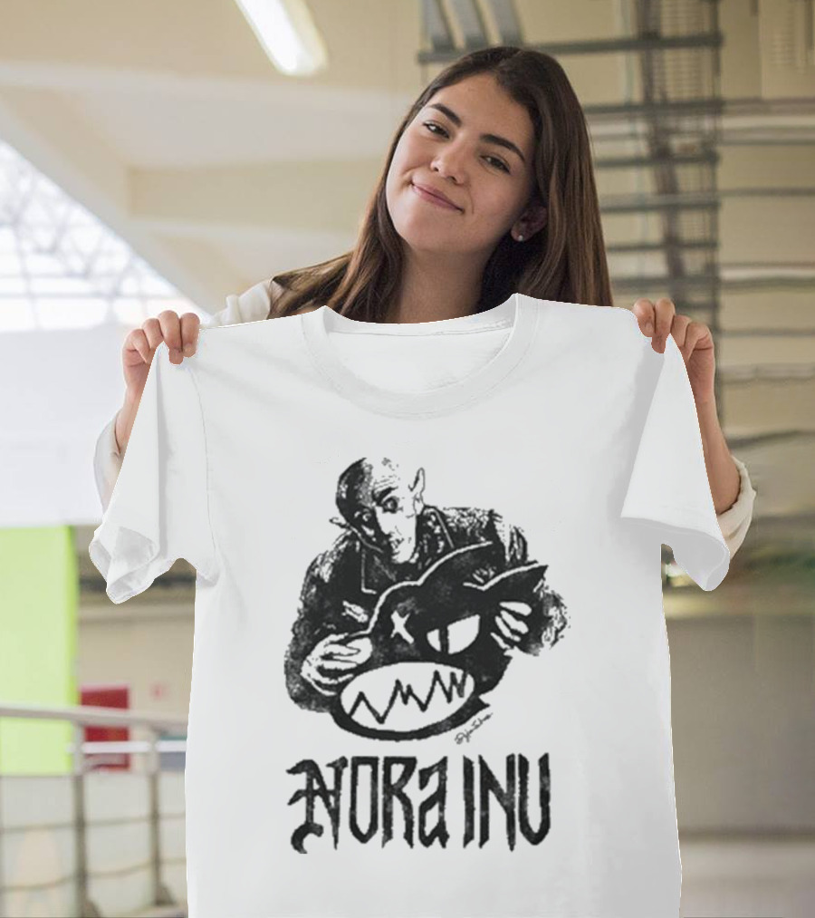 Nora Inu Vampyre Monster Art T-Shirt