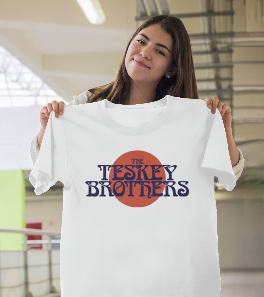 The Teskey Brothers Vintage Red Circular Emblem T-Shirt