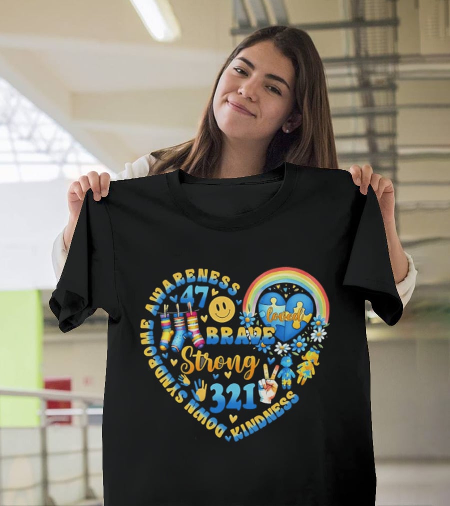 Brave Strong 321 Down Syndrome Awareness Heart Rainbow Puzzle Socks Loved T-Shirt