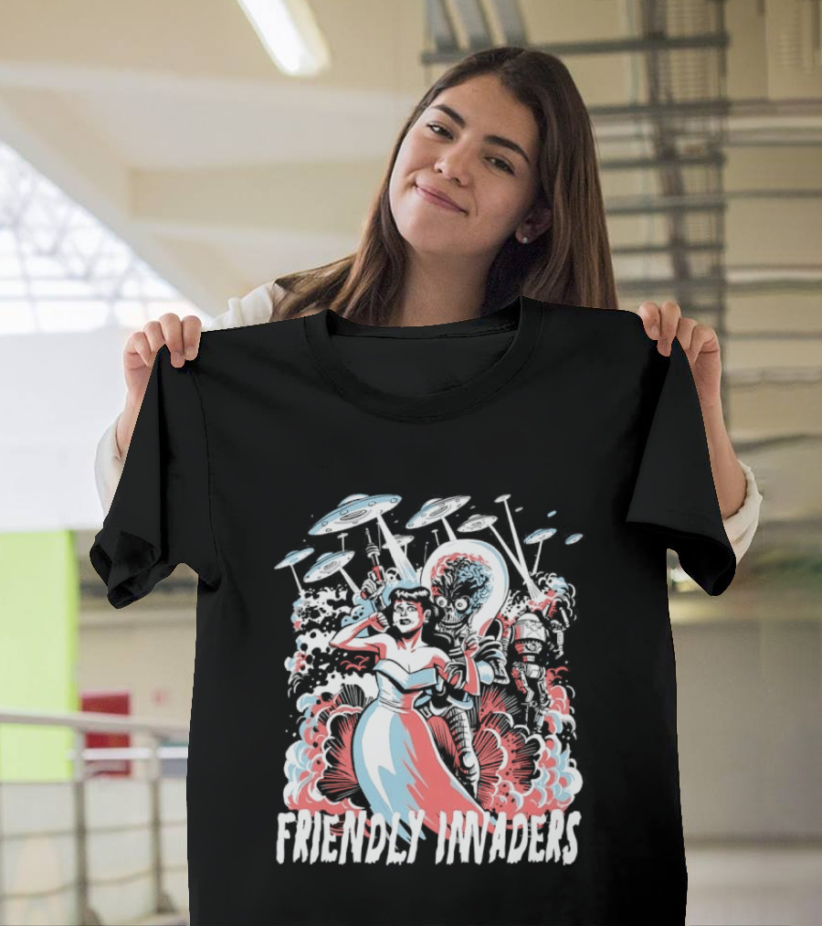 Friendly Invaders Retro UFO Invasion Art With Vintage Sci Fi T-Shirt