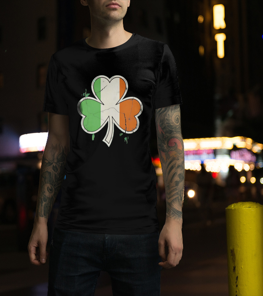 St Patrick's Day Shamrock With Italy Flag T-Shirt