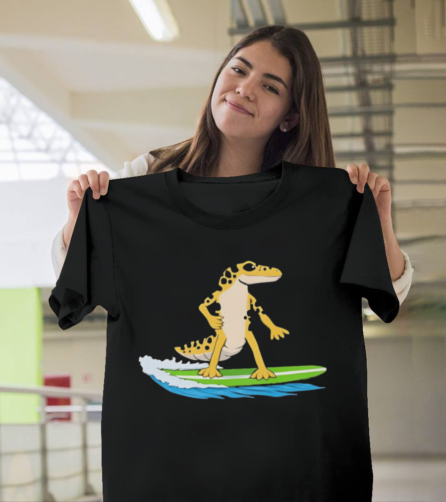 Leopard Gecko Yellow Lizard Riding Surfboard T-Shirt
