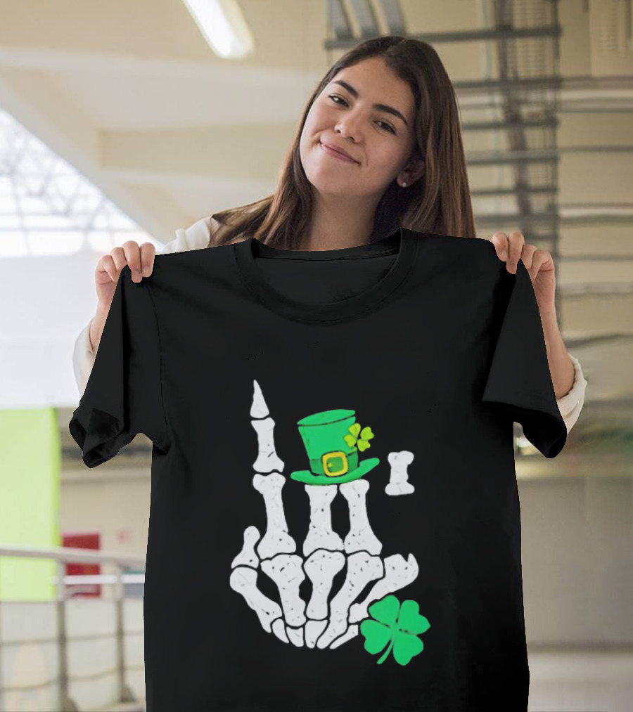 Skeleton Hand With Leprechaun Hat And Shamrock St Patricks Day T-Shirt