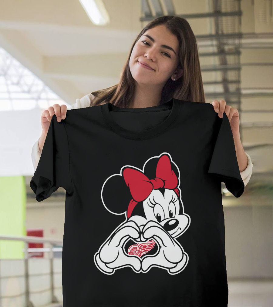 Minnie Mouse Heart Hands Detroit Red Wings T-Shirt