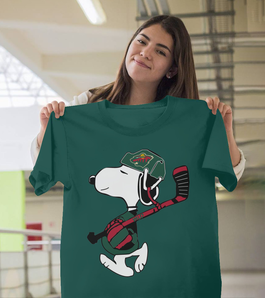 Minnesota Wild Snoopy Hockey T-Shirt