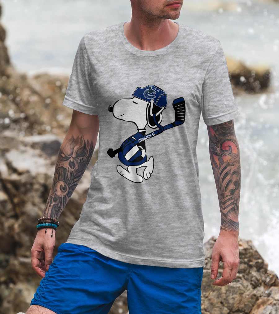 Vancouver Canucks Snoopy Hockey Player T-Shirt