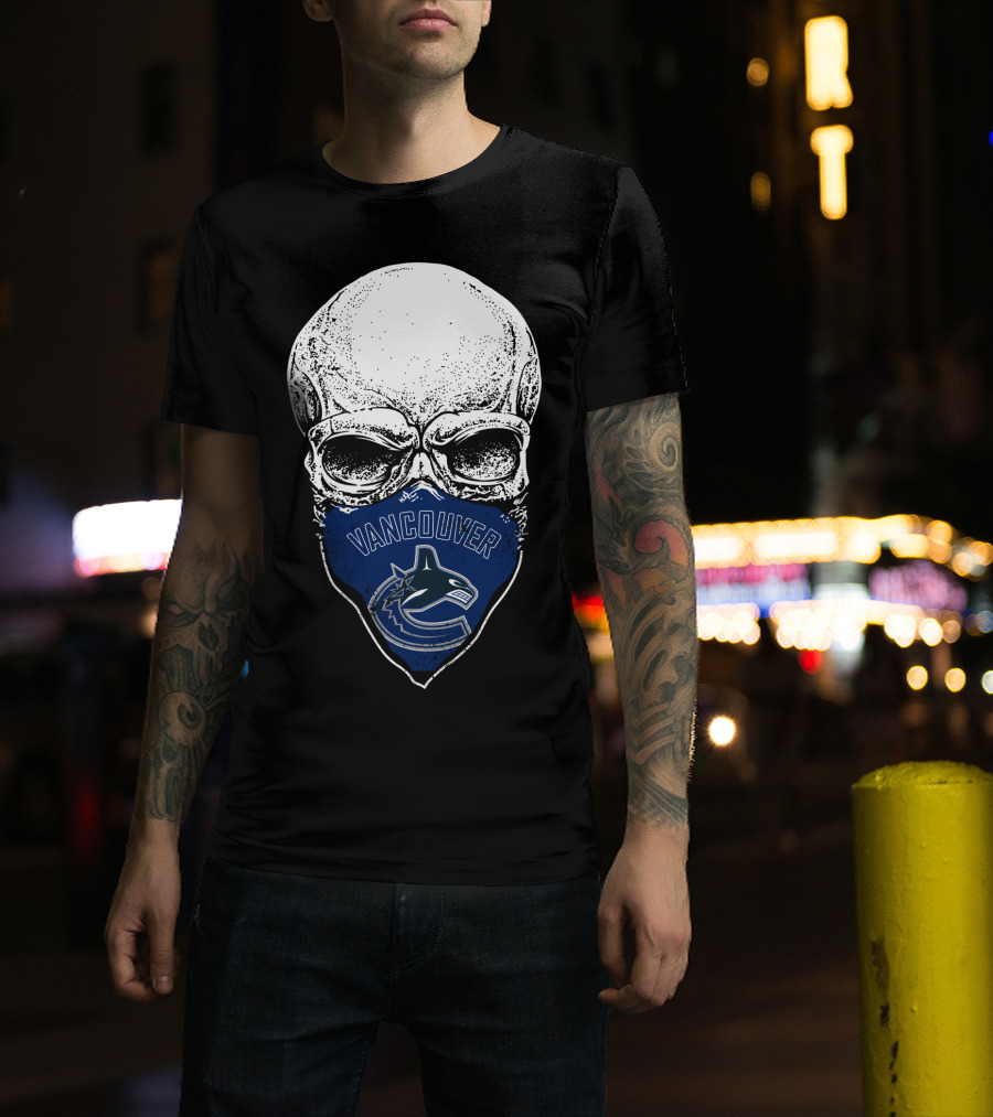 Vancouver Canucks Skull Hockey Team Fan Mask T-Shirt