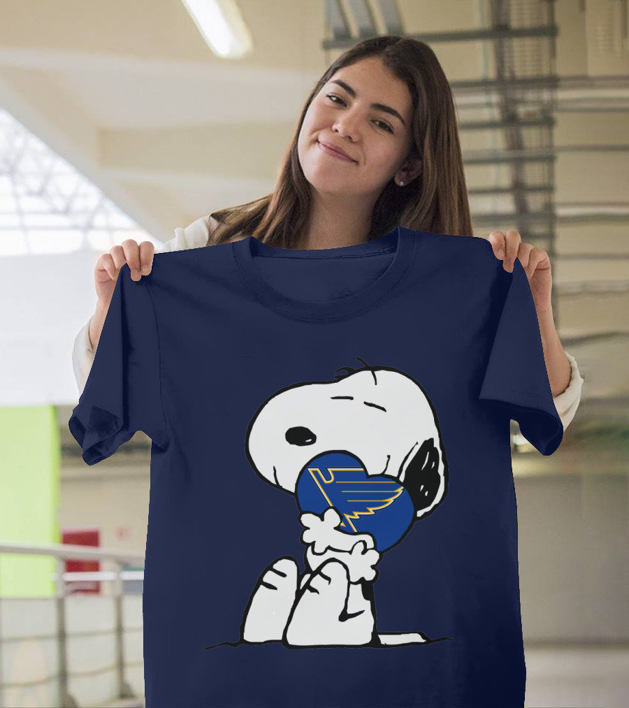 Snoopy Hugging St. Louis Blues T-Shirt