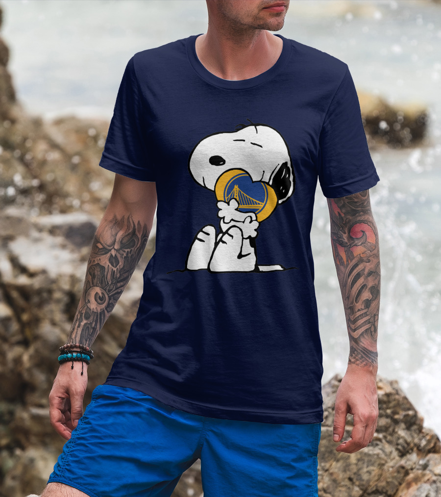 Snoopy Hugging Golden State Warriors Basketball Heart T-Shirt