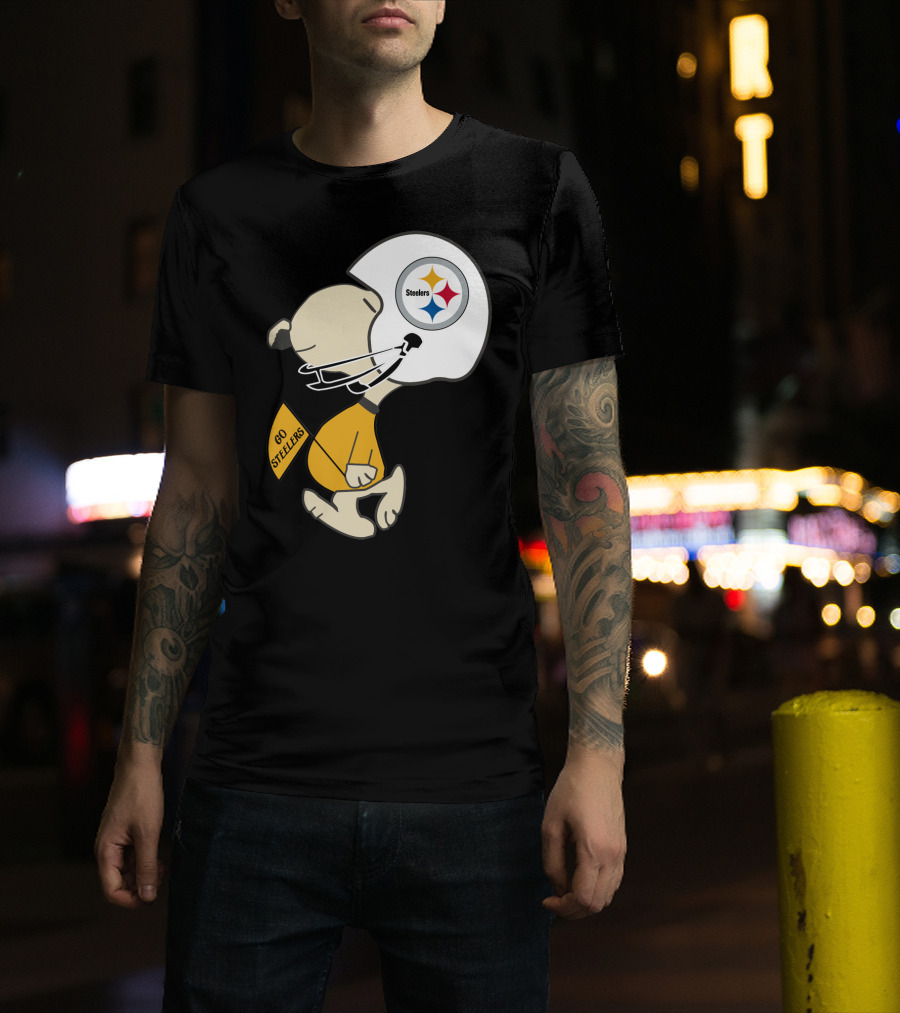 Snoopy Go Steelers Pittsburgh Steelers Football Helmet T-Shirt