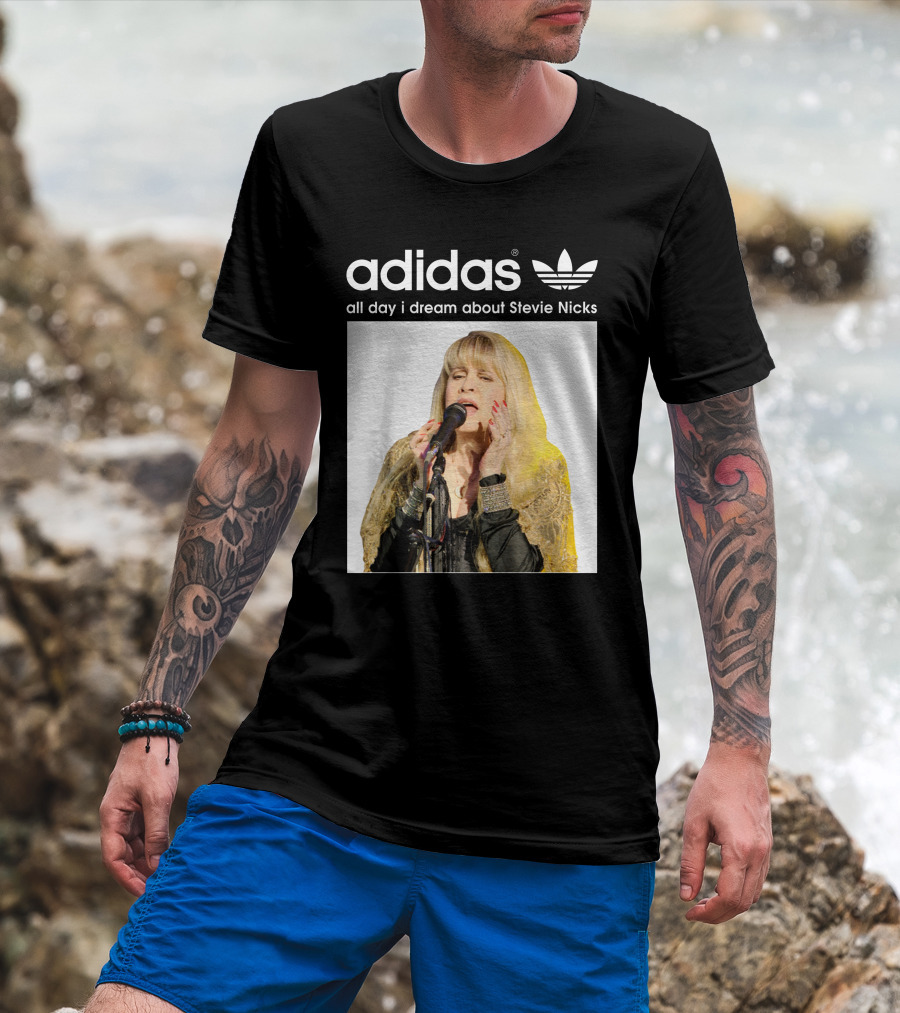 Style FM 26 Fleetwood Mac Vocalist Performance T-Shirt