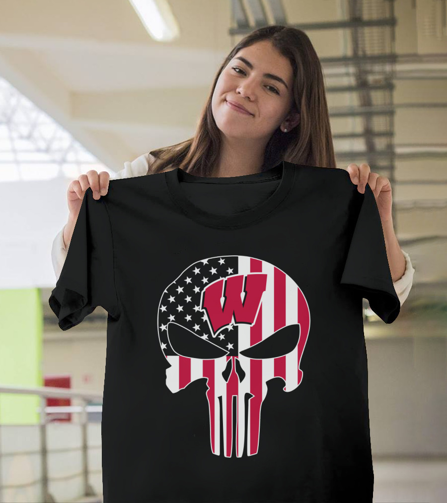 Wisconsin Badgers W Punisher Skull American Flag T-Shirt