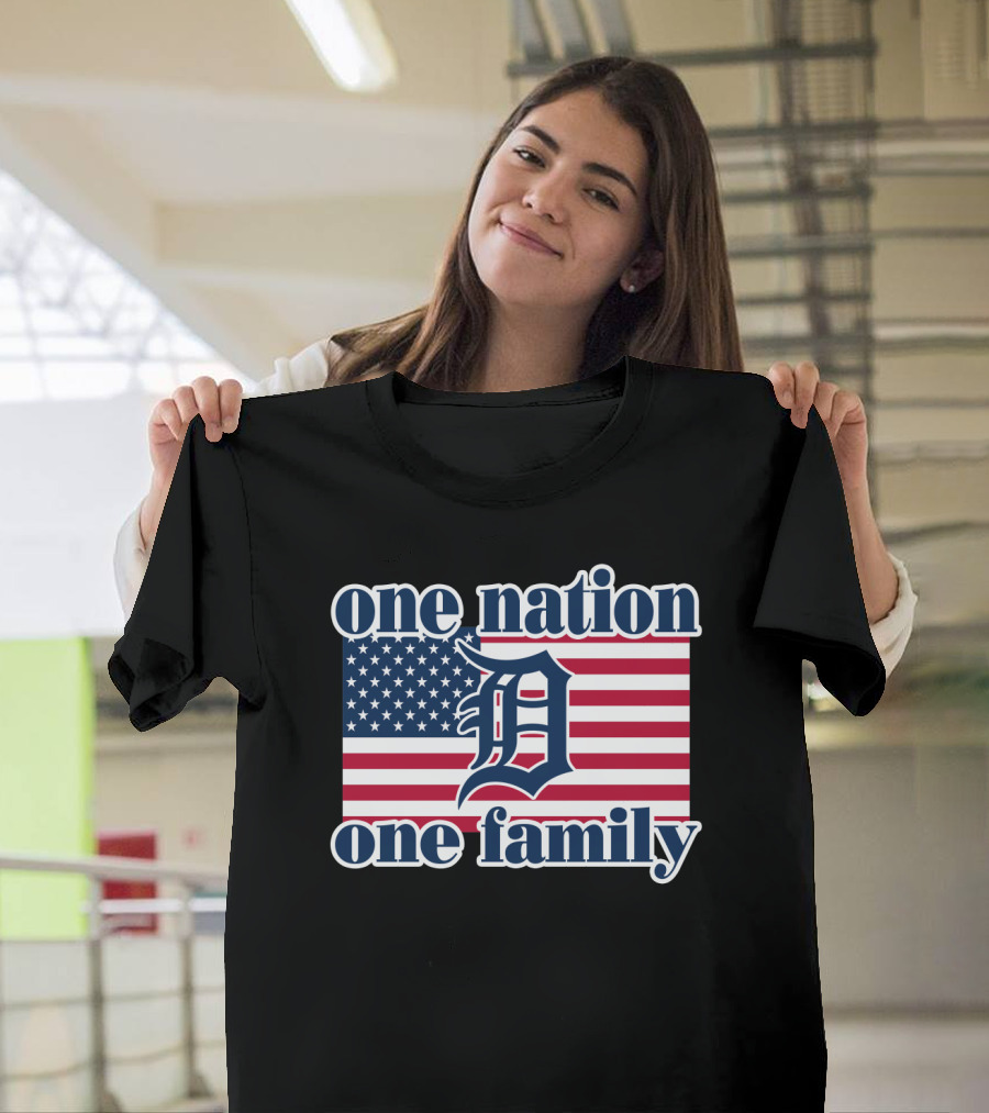 One Nation One Family Detroit Tigers American Flag T-Shirt