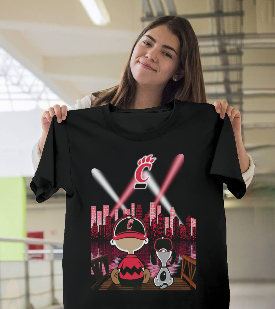 Cincinnati Bearcats City By Night Skyline With Iconic Cartoon Characters And Red Paw T-Shirt