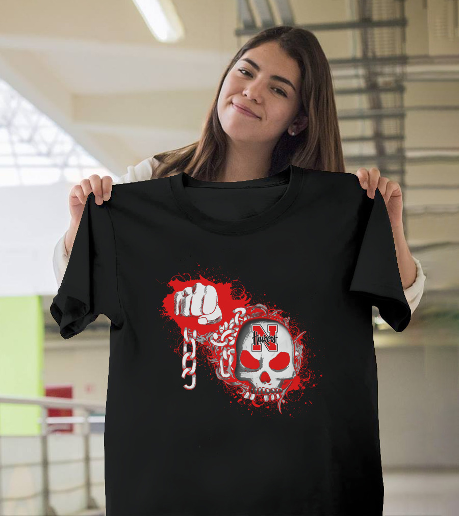 Nebraska Cornhuskers Skull With Chains And Fist T-Shirt