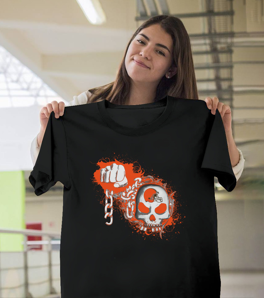 Cleveland Browns Skull Helmet Fist Chains T-Shirt