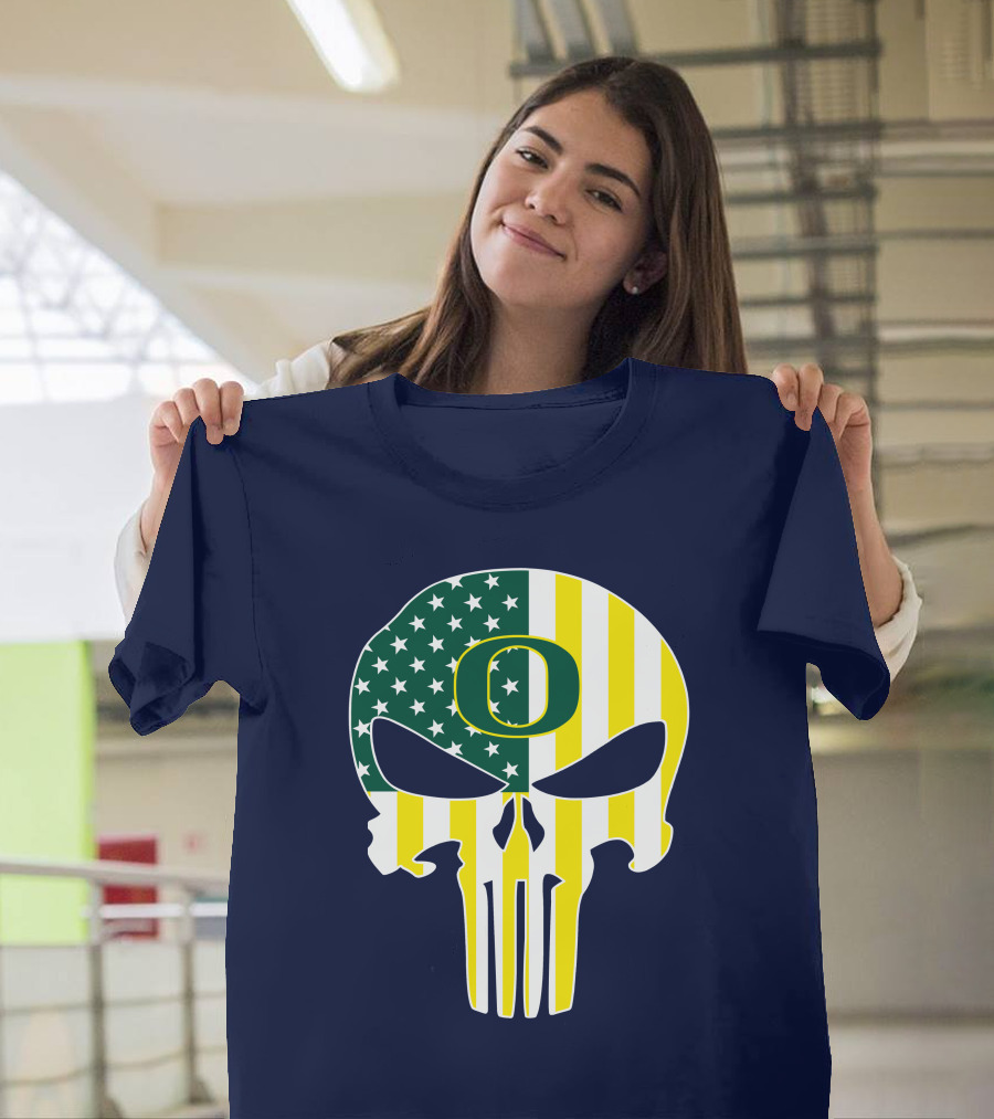 Oregon Ducks Punisher Skull American Flag T-Shirt