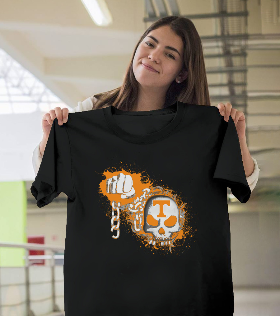 Tennessee Volunteers Skull And Fist With Chains And Orange T T-Shirt