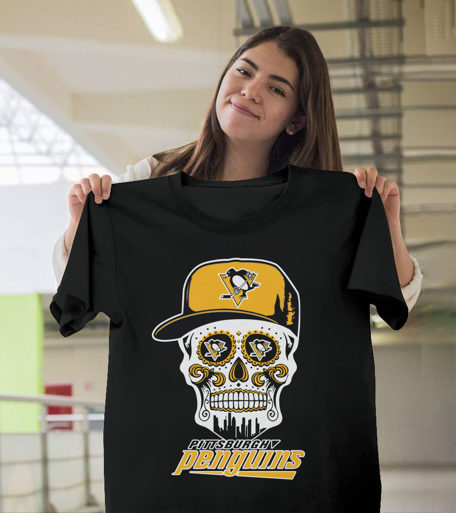 Pittsburgh Penguins Sugar Skull Cap Skyline Elements T-Shirt