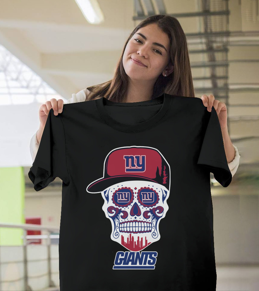 New York Giants Skull Cap City Silhouette Funny T-Shirt