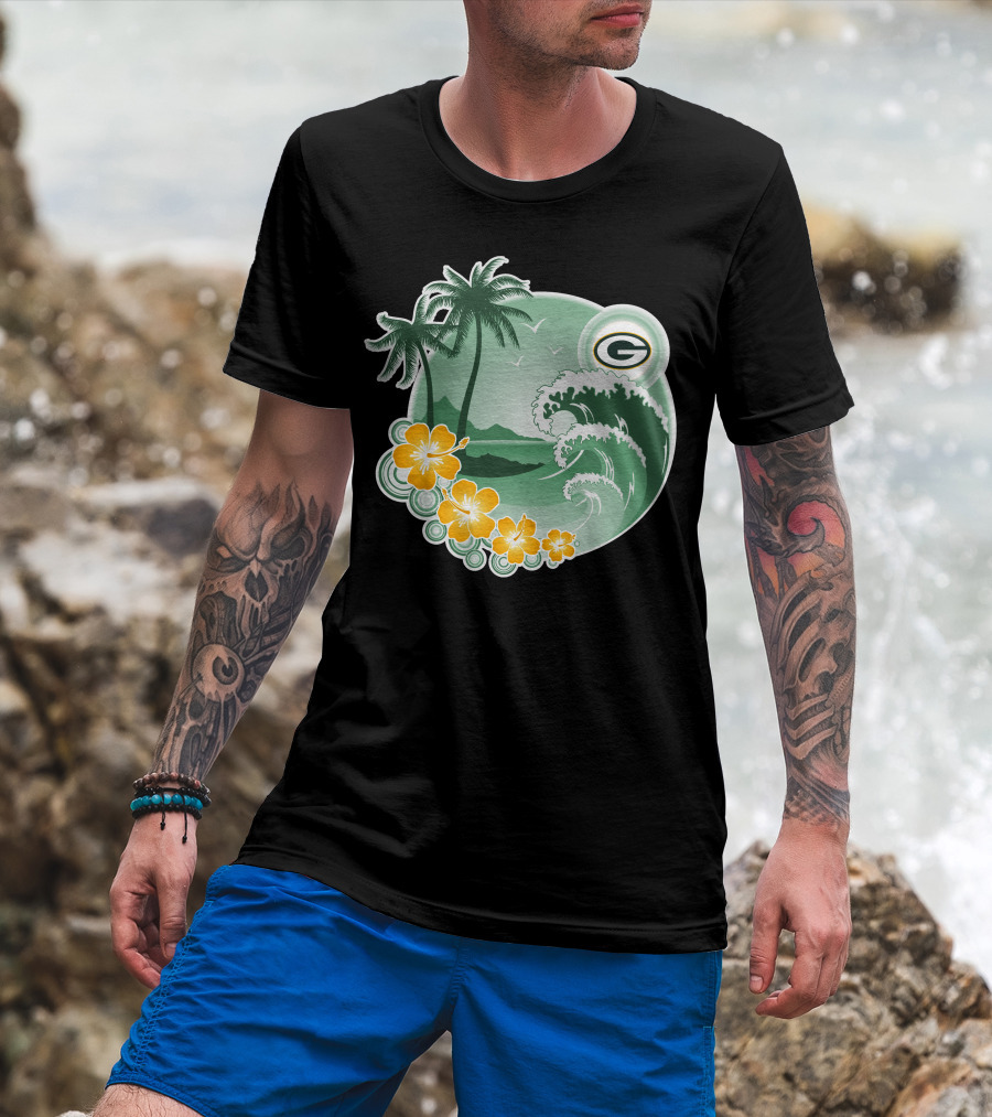 Green Bay Packers Tropical Wave Holiday Scene T-Shirt