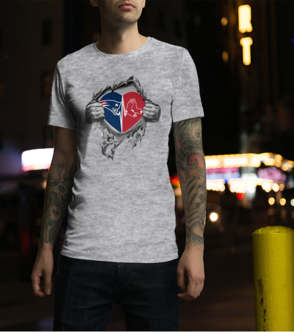 '93 Patriots Red Sox Heart Emblem Patriots Logo Red Sox Socks Fans T-Shirt