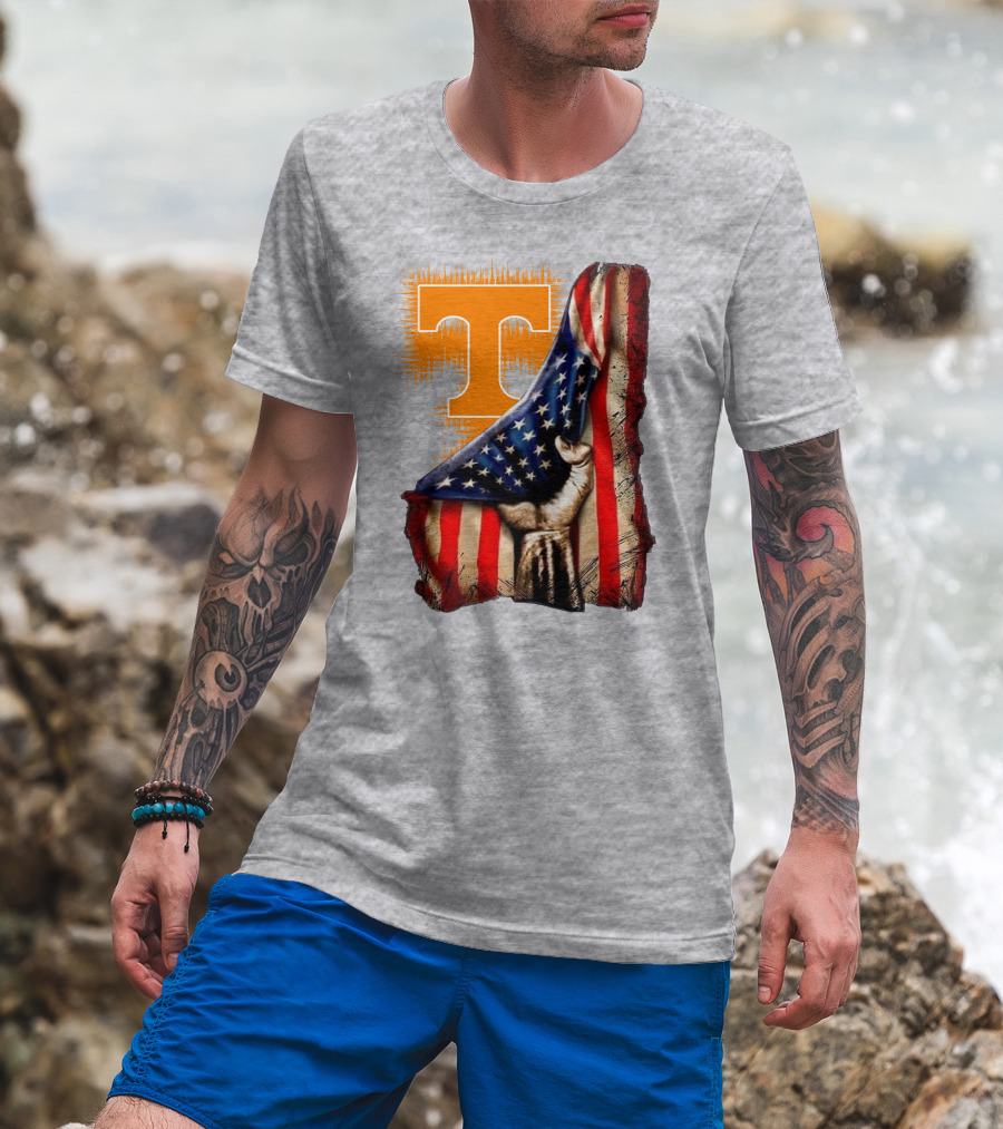Tennessee Volunteers T Logo American Flag Fist T-Shirt