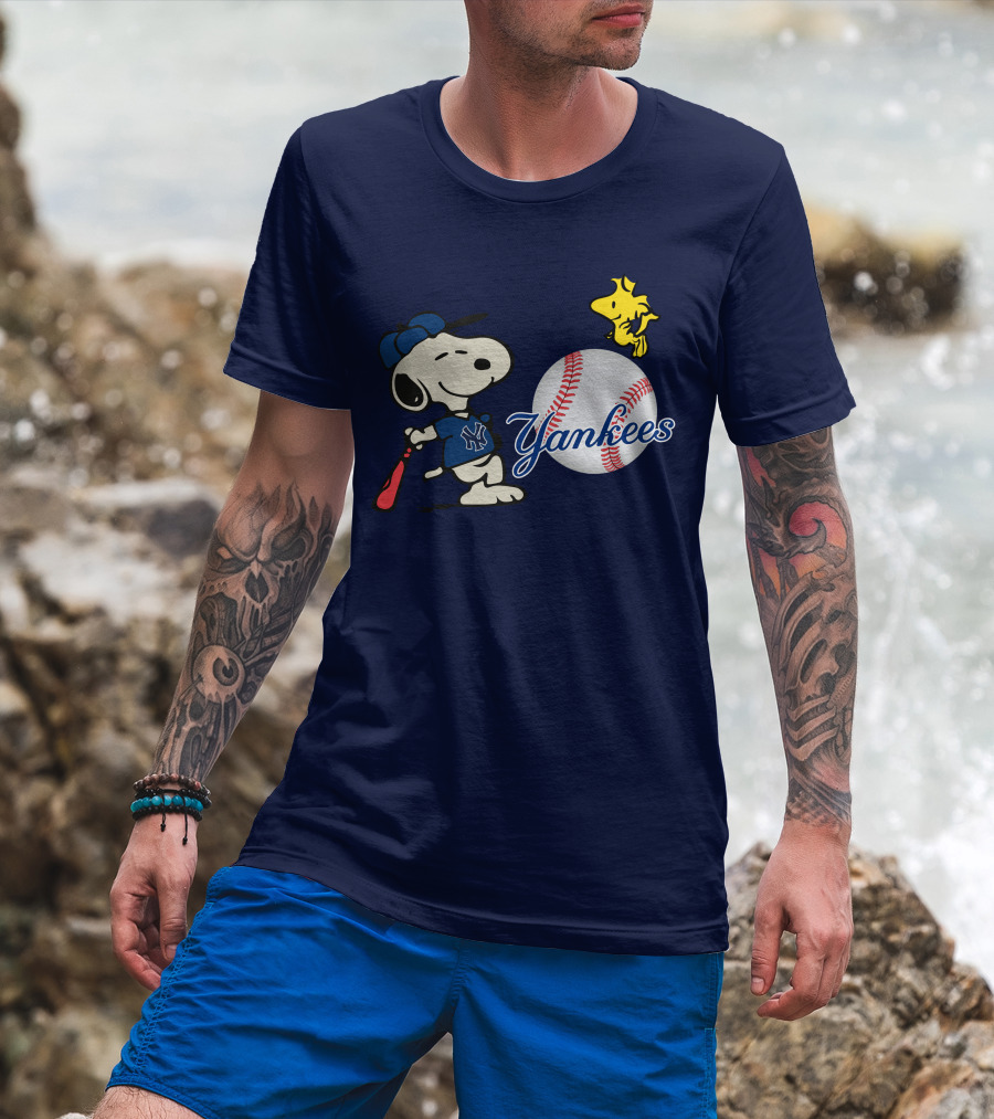 Yankees Snoopy Baseball Woodstock Swing Vintage New York Sports T-Shirt