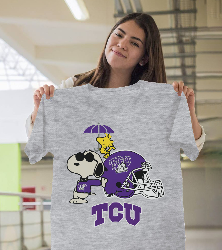 TCU Horned Frogs Snoopy Woodstock Helmet Football T-Shirt