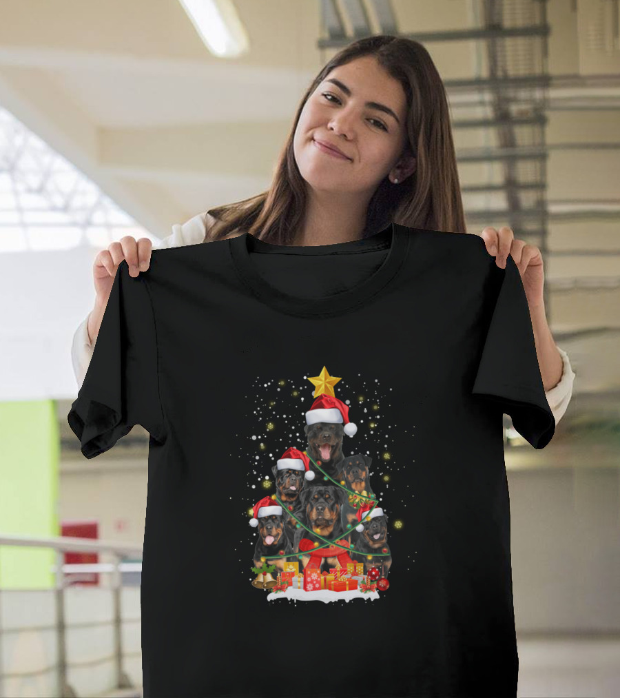 Christmas Tree with Funny Rottweiler Dogs in Santa Hats and Presents T-Shirt