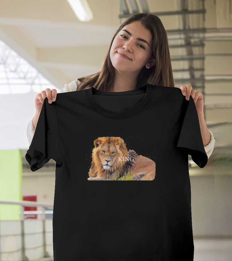 The Lion King Lion Resting In Grass T-Shirt