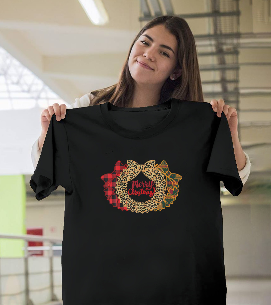 Merry Christmas Wreath Red Plaid Leopard Print T-Shirt