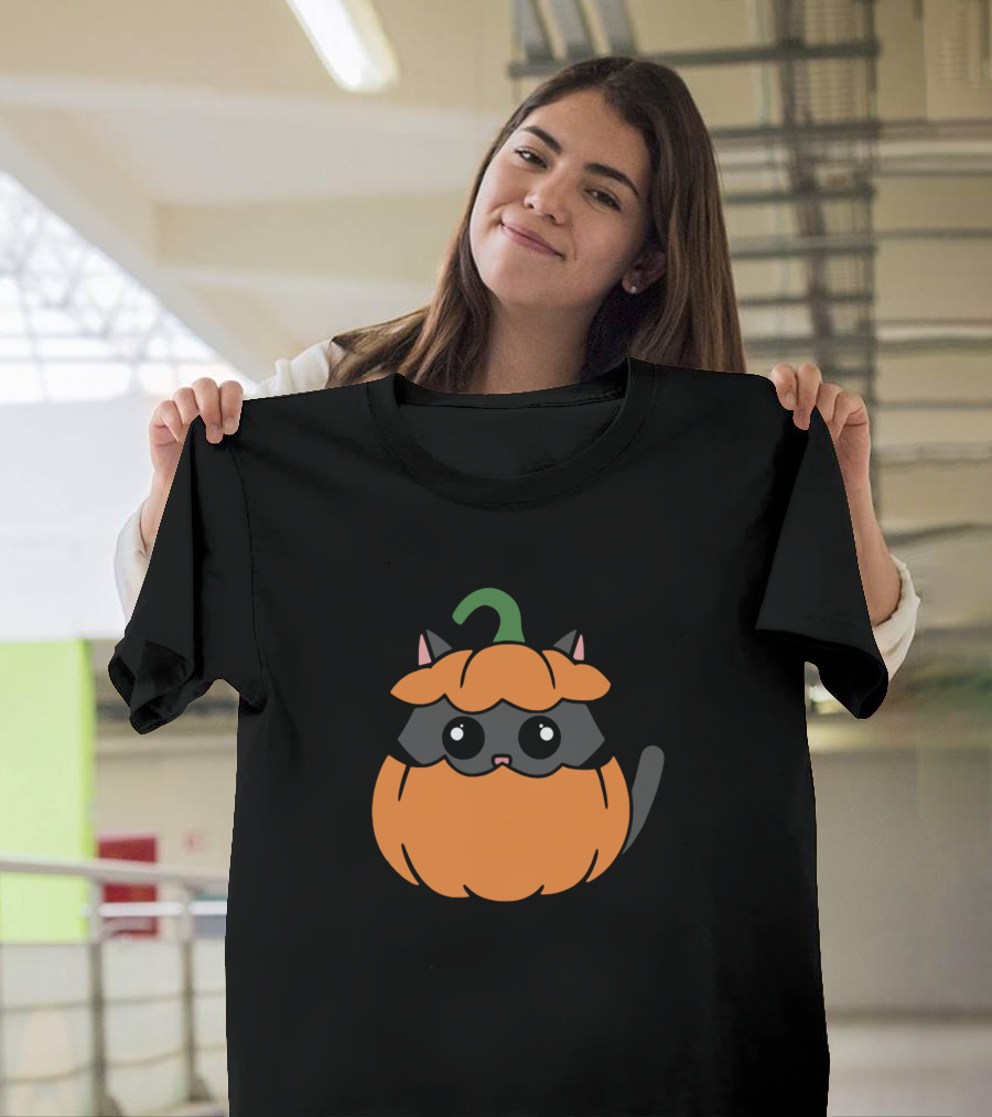 Cute Cat in Orange Pumpkin Costume T-Shirt
