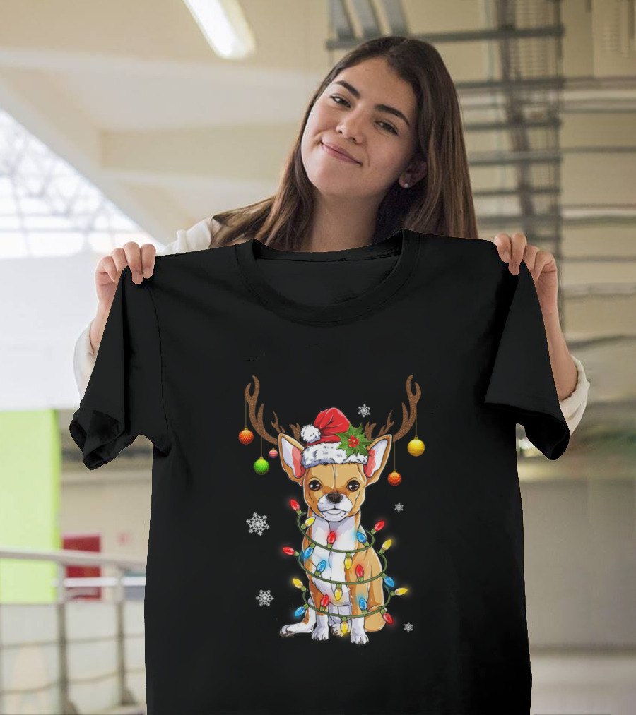 Chihuahua Reindeer Christmas Lights Santa Hat Snowflakes T-Shirt