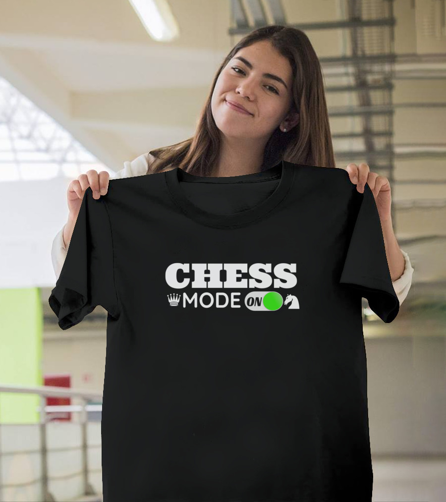 CHESS MODE ON KING HORSE ICON ACTIVE T-Shirt
