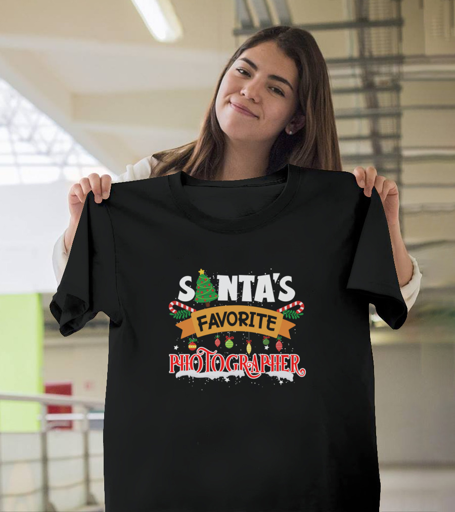 Santa's Favorite Photographer Christmas Candy Decorations T-Shirt
