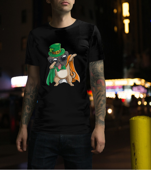 Pug Dog Dabbing St Patricks Day Shamrock Hat Irish Flag T-Shirt