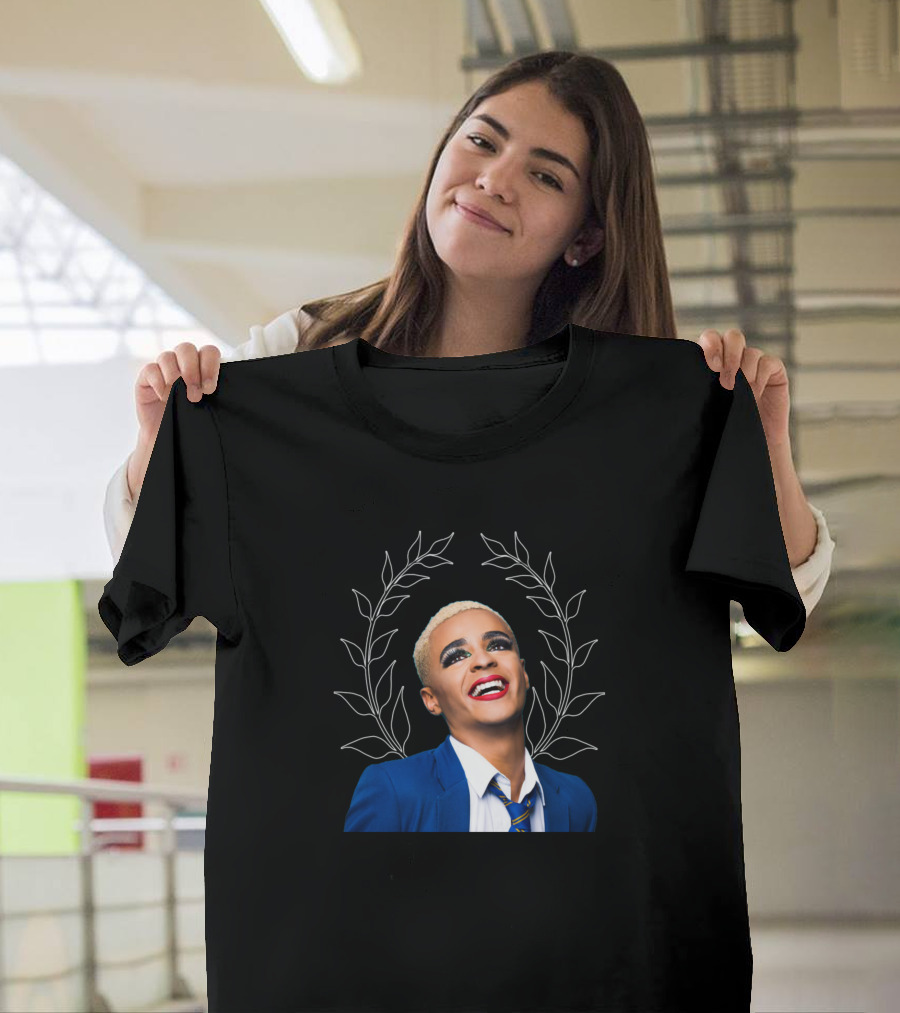 Max Harwood Everybody's Talking About Jamie Bold Character Portrait with Stylish Laurel T-Shirt