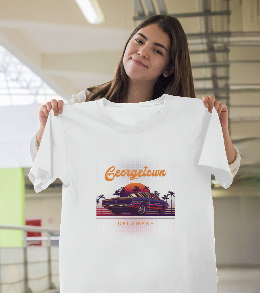 Georgetown Delaware Vintage Muscle Car Sunset Scene T-Shirt
