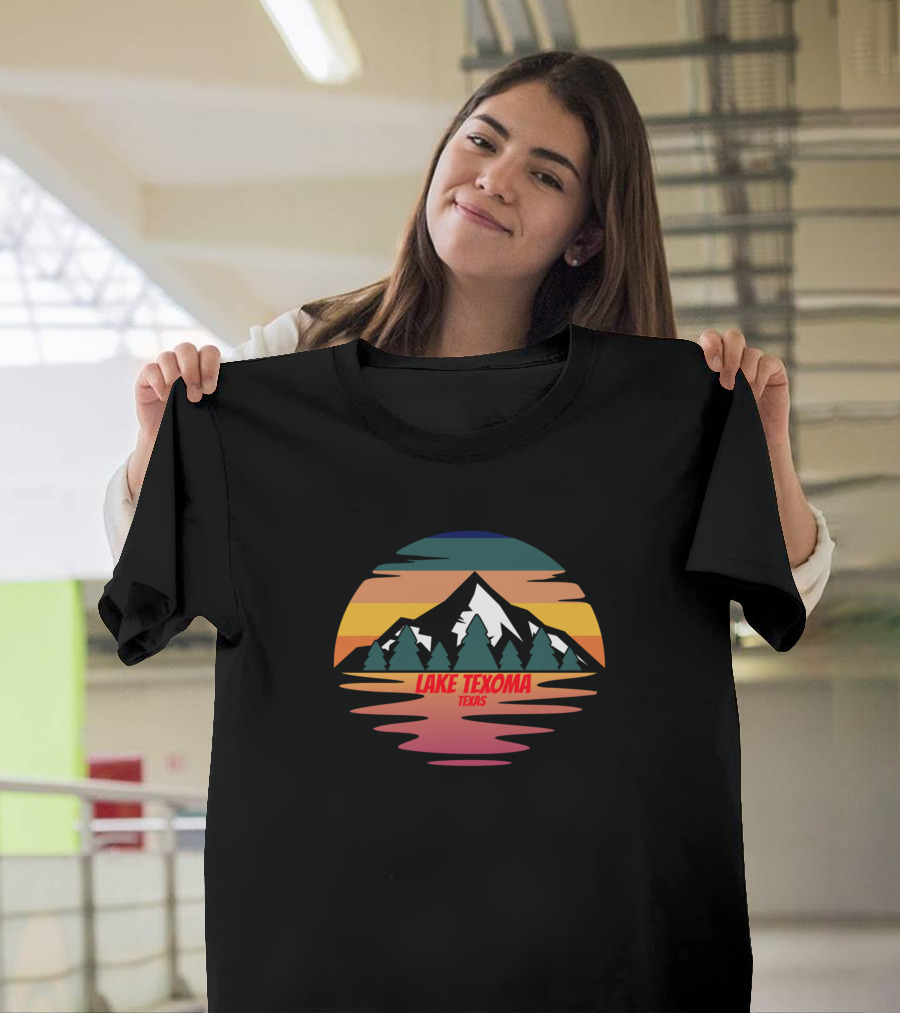 Lake Texoma Texas Sunset Mountain Scene for Lake Vacations T-Shirt