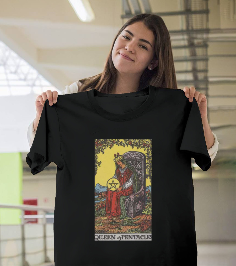 Rider Waite Tarot Card Queen of Pentacles Vintage T-Shirt