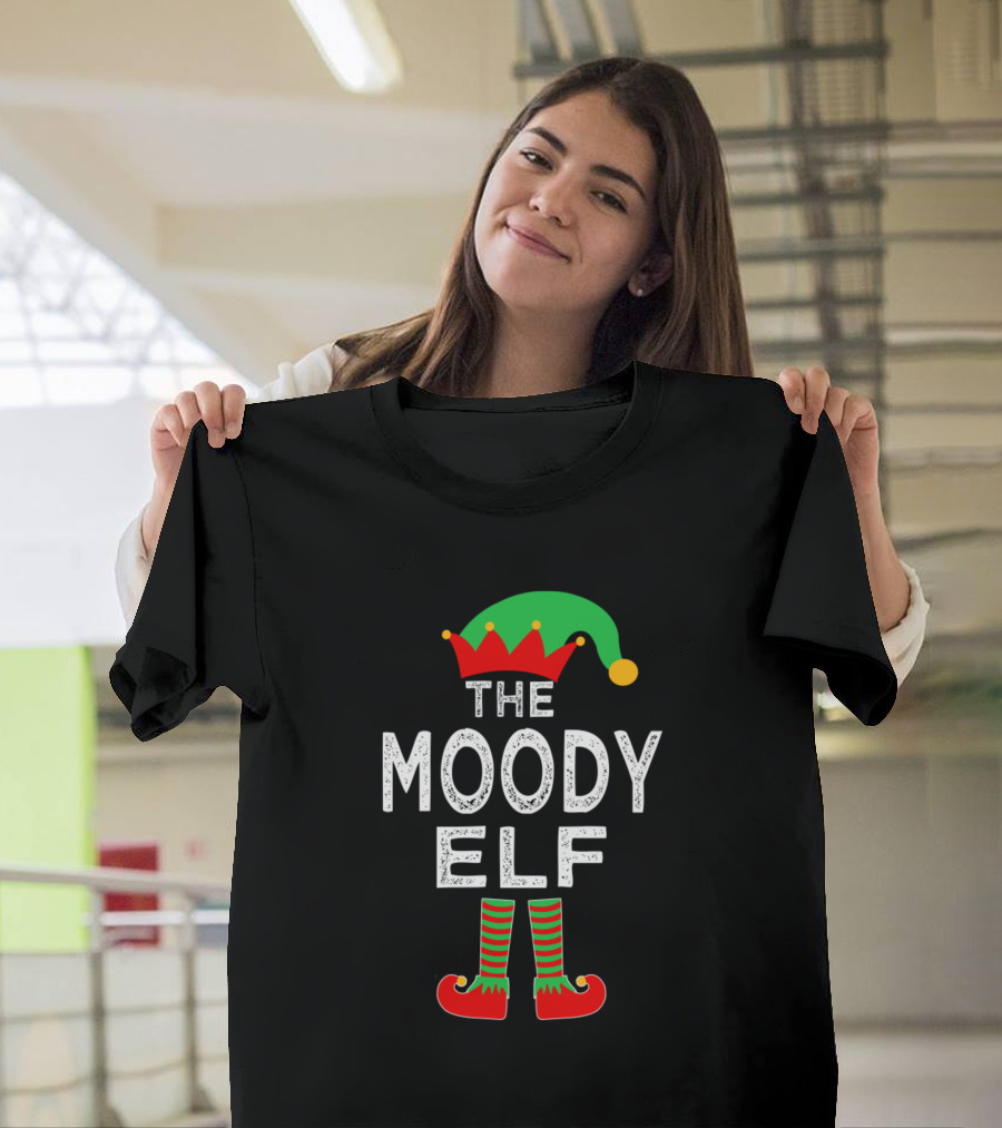 THE MOODY ELF FUNNY CHRISTMAS ELF COSTUME WITH HAT AND SHOES T-Shirt