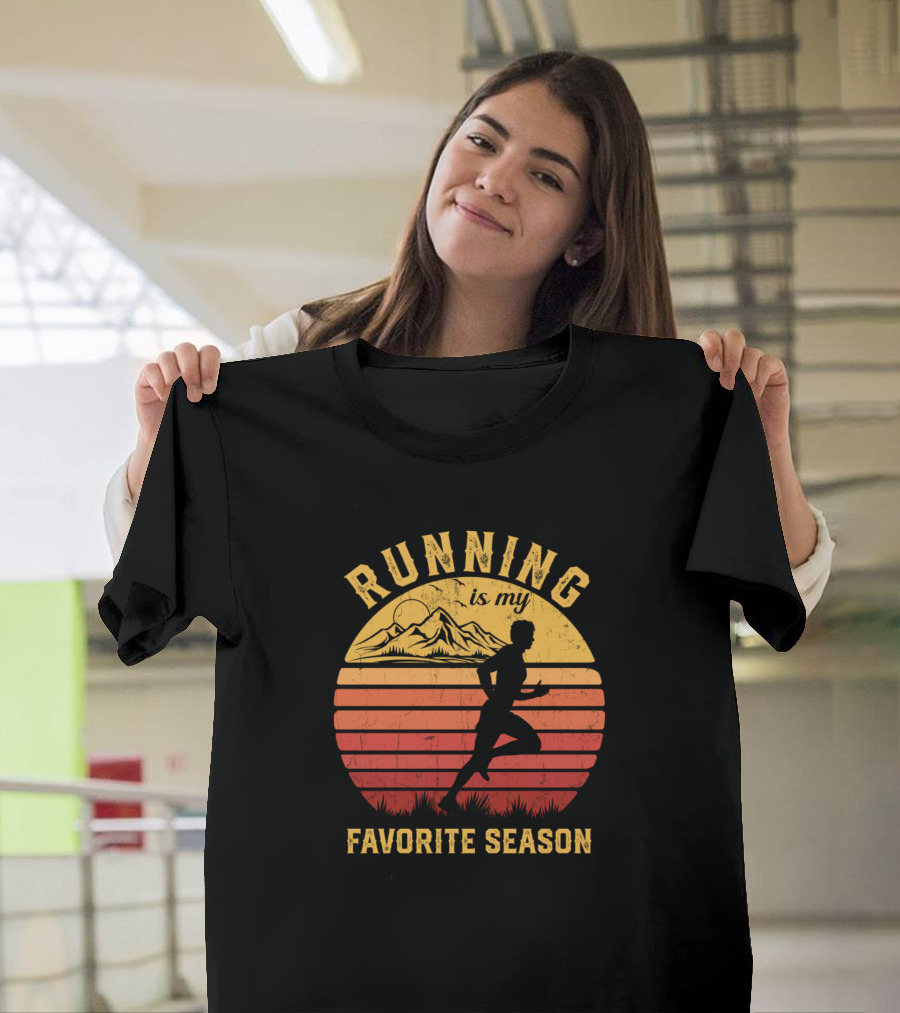 Running Is My Favorite Season Vintage Sunset Mountains T-Shirt
