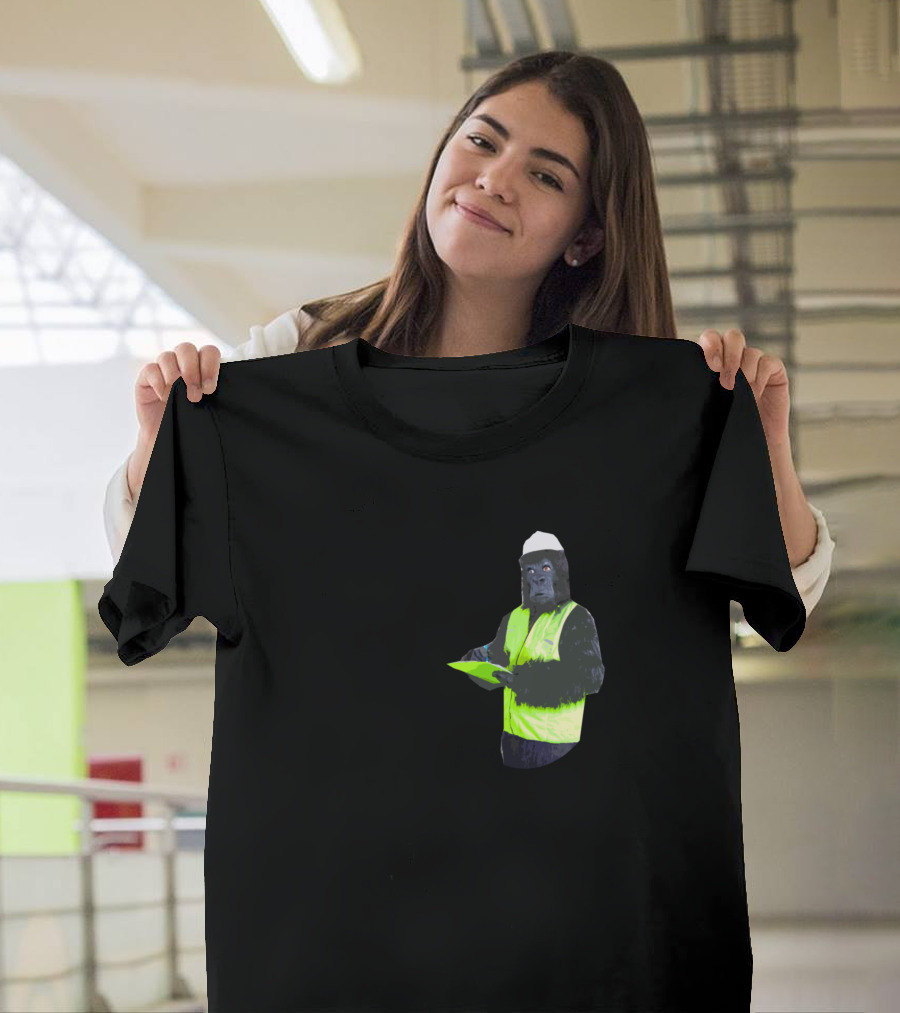 Trust Me I'm an Engineer Gorilla in Hard Hat and Vest T-Shirt