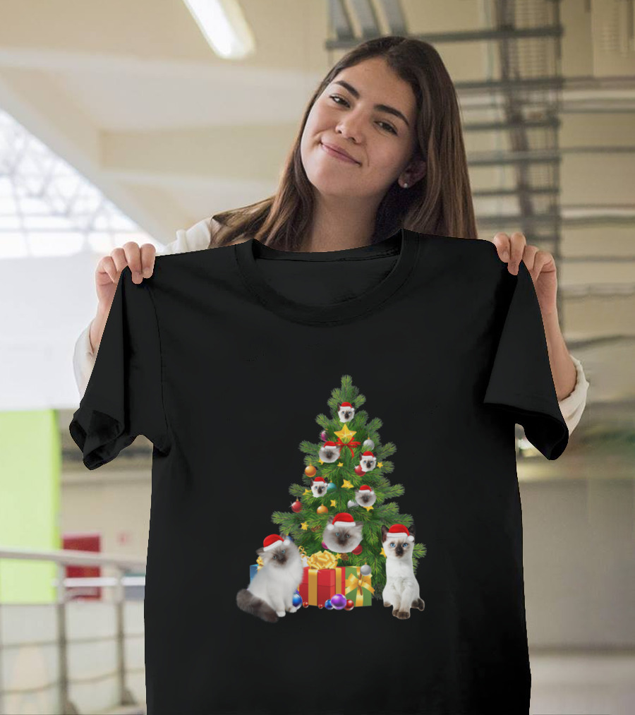 Christmas Tree Featuring Siamese Cats with Santa Hats and Presents T-Shirt