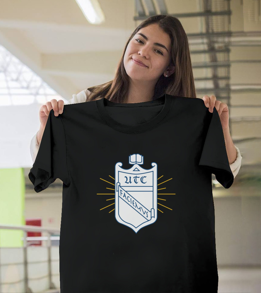 UTC Faciemus Shield Emblem University of Tennessee at Chattanooga T-Shirt